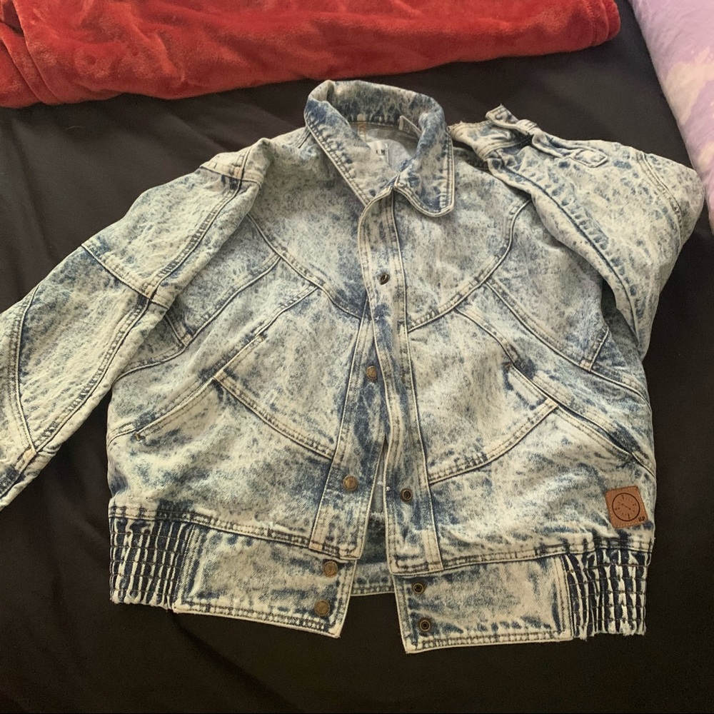 VINTAGE ACID WASH DENIM JACKET